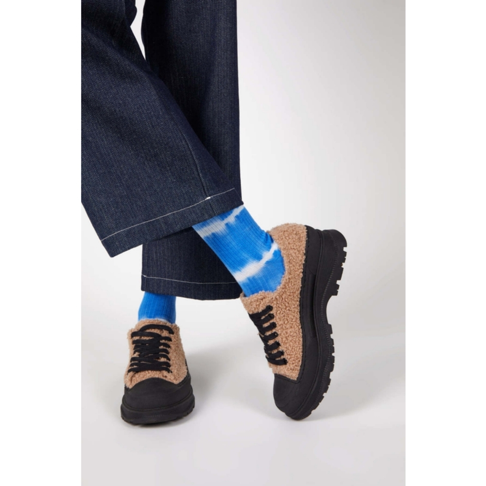 🆕️ INTENTIONALLY BLANK Lace Up Sherpa Lug Sole OC Sneakers US 8